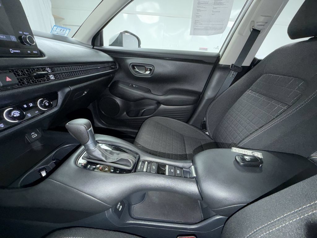 Certified 2024 Honda HR-V LX image 22
