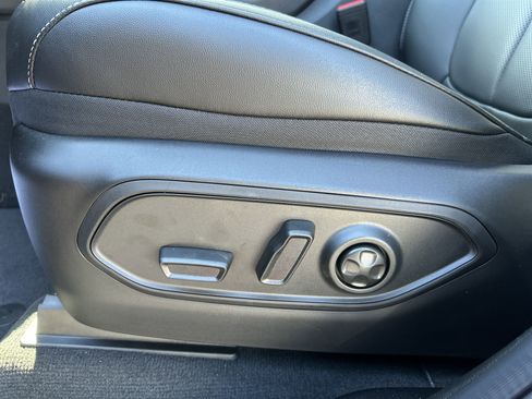 New 2025 Jeep Grand Cherokee Limited image 17