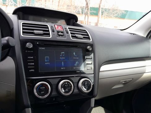 Used 2018 Subaru Forester 2.5i Premium w/ All-Weather Package image 23