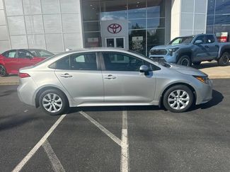 Used 2024 Toyota Corolla LE FWD video 2