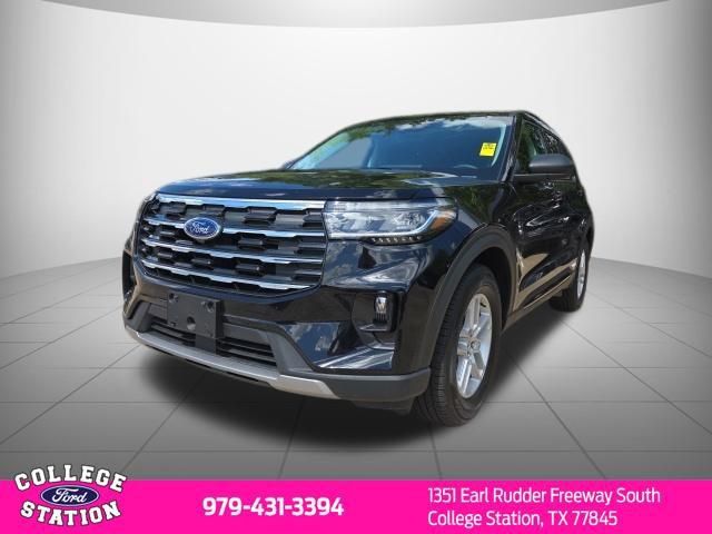 Used 2026 Ford Explorer Active w/ Active Comfort Package RWD image 2