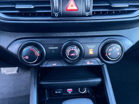 Certified 2022 Kia Forte LXS image 19