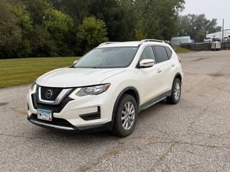 Used 2020 Nissan Rogue SV image 1