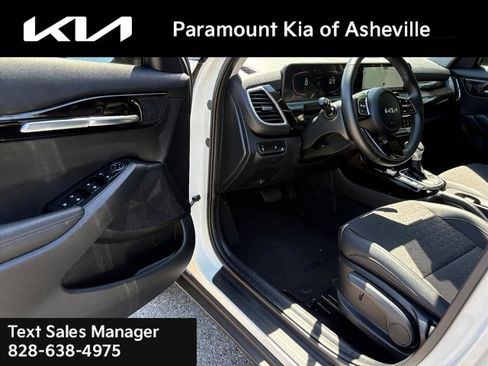 Certified 2025 Kia Seltos S FWD image 15