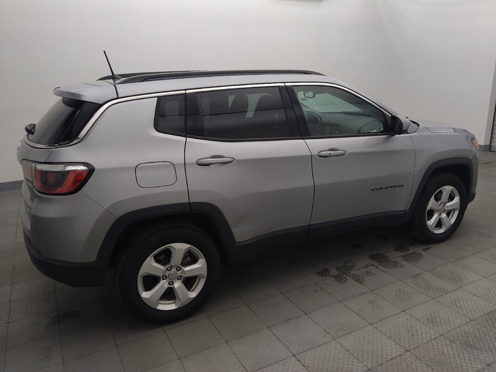 Used 2018 Jeep Compass Latitude AWD/4WD image 10