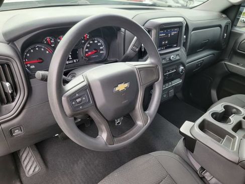 Used 2020 Chevrolet Silverado 1500 Custom w/ Custom Value Package AWD/4WD image 13