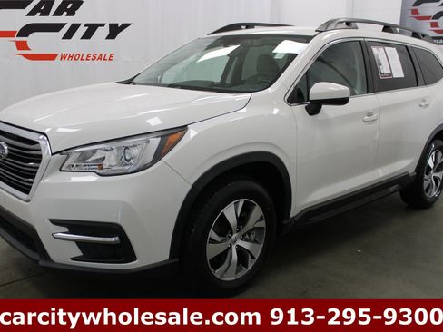 Used 2020 Subaru Ascent Premium w/ Convenience Package image 1