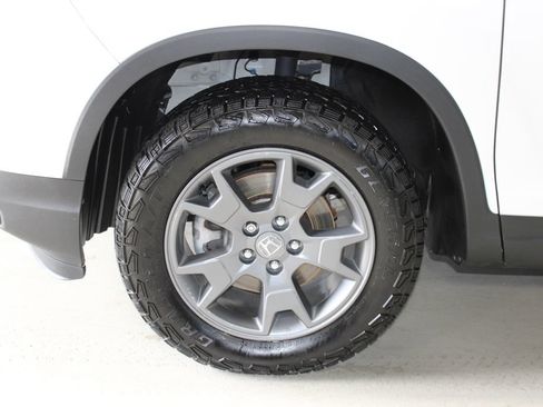 Used 2024 Honda Passport TrailSport image 4