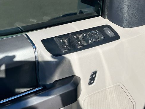 Used 2022 Ford F250 XLT w/ XLT Premium Package AWD/4WD image 18