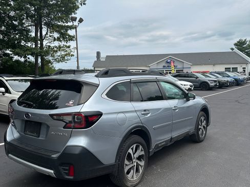 Used 2022 Subaru Outback Limited image 5