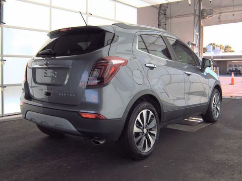 Used 2020 Buick Encore Essence image 2
