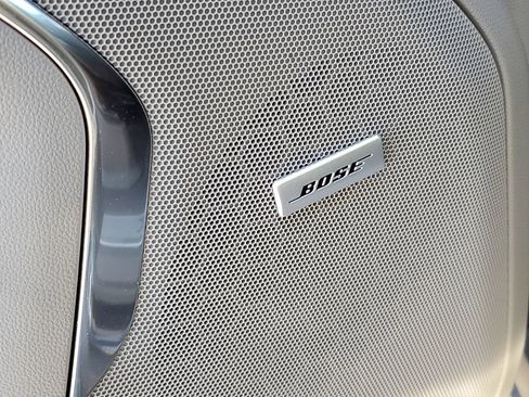 Certified 2024 GMC Yukon SLT w/ SLT Luxury Package image 26