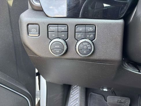 Used 2024 GMC Sierra 1500 SLT w/ SLT Premium Package image 18