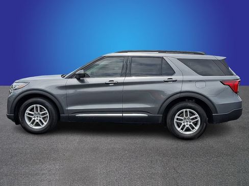 Used 2025 Ford Explorer Active AWD/4WD image 7