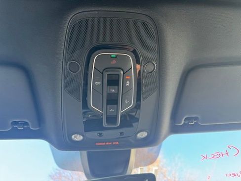 Used 2025 Audi Q5 2.0T Premium image 23