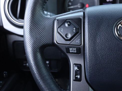 Used 2023 Toyota Tacoma TRD Off-Road image 11