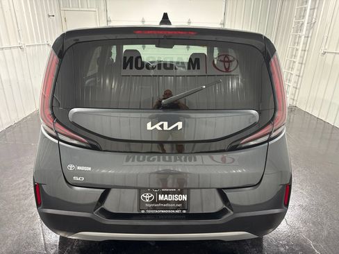 Used 2024 Kia Soul LX w/ Option Group 015 FWD image 4