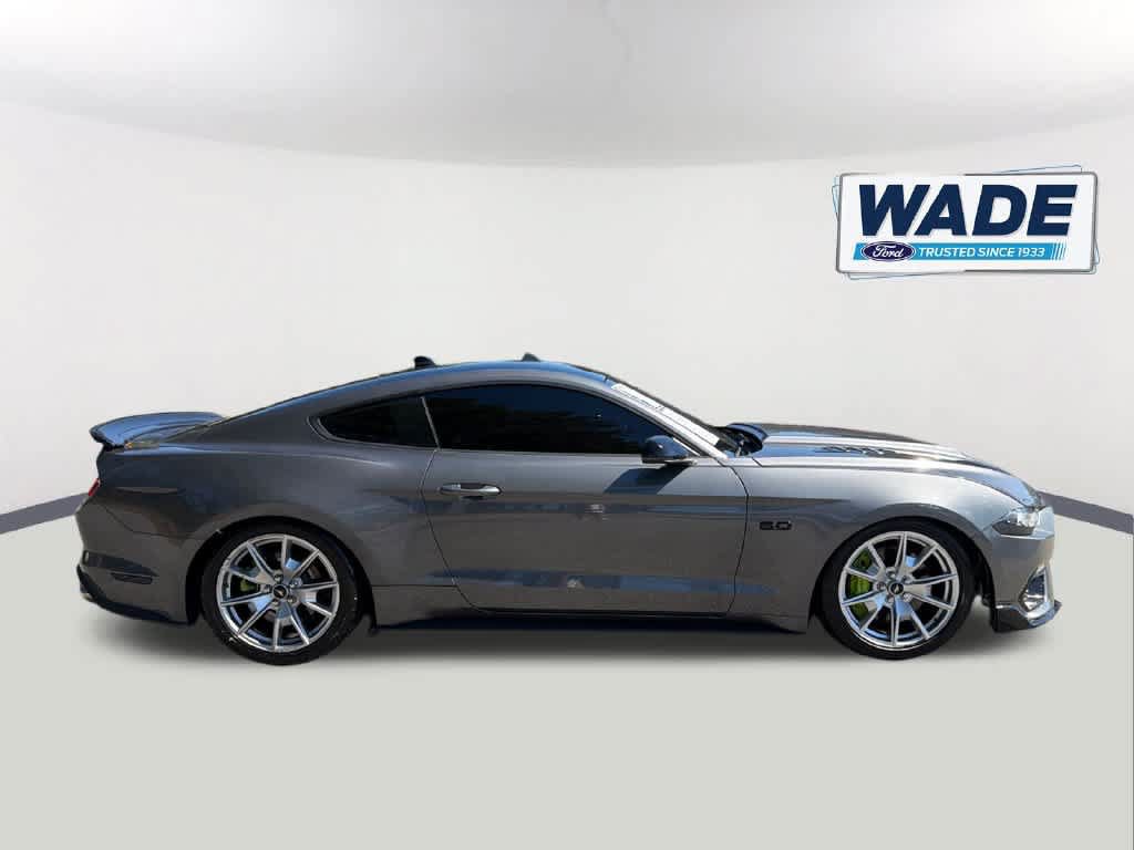 Used 2022 Ford Mustang GT Premium w/ Equipment Group 401A RWD image 4