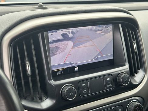 Used 2019 Chevrolet Colorado Z71 image 9