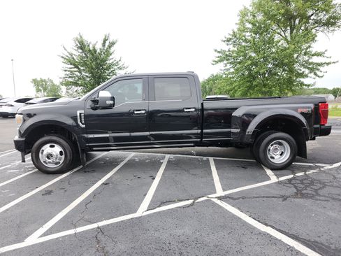 Used 2022 Ford F350 Platinum AWD/4WD image 16