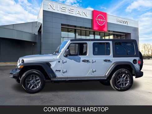 Used 2024 Jeep Wrangler Sport S image 5