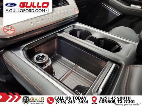 Used 2025 Ford Expedition Active image 28