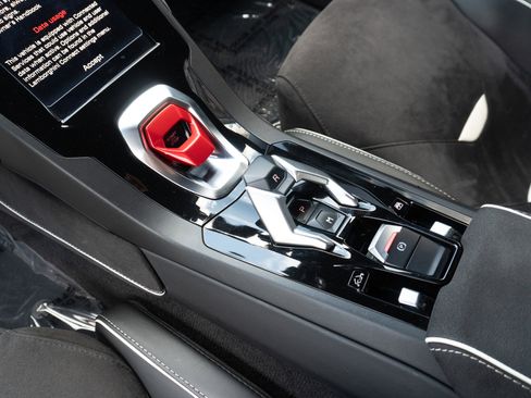 Used 2020 Lamborghini Huracan EVO AWD/4WD image 29