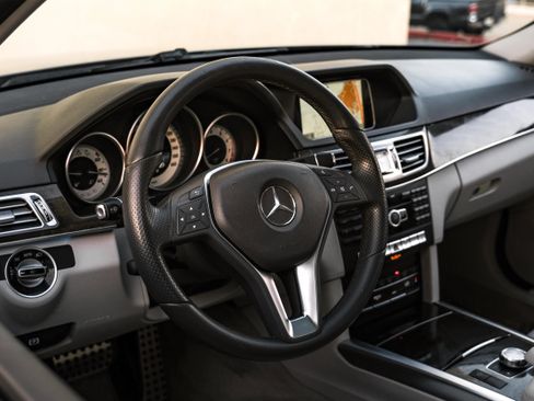 Used 2015 Mercedes-Benz E 350 E 350 w/ Premium 1 Package image 15