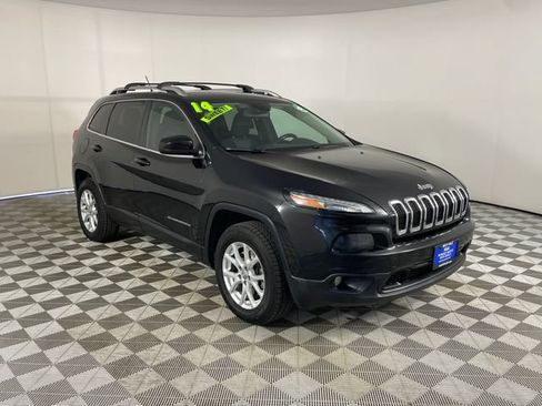 Used 2014 Jeep Cherokee Latitude AWD/4WD image 24