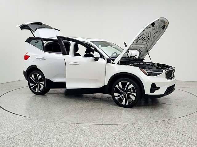 Used 2023 Volvo XC40 B5 Ultimate w/ Climate Package AWD/4WD image 10