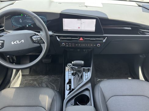 New 2025 Kia Niro SX image 15