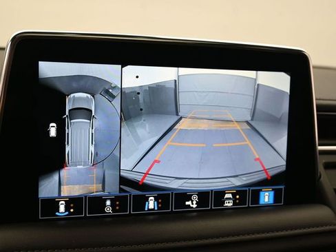 Used 2021 Chevrolet Tahoe Z71 w/ Luxury Package image 19