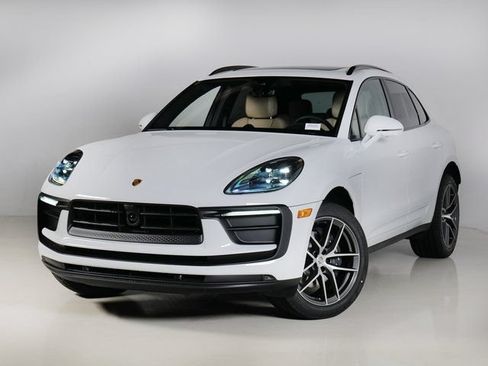 Certified 2026 Porsche Macan AWD/4WD image 1