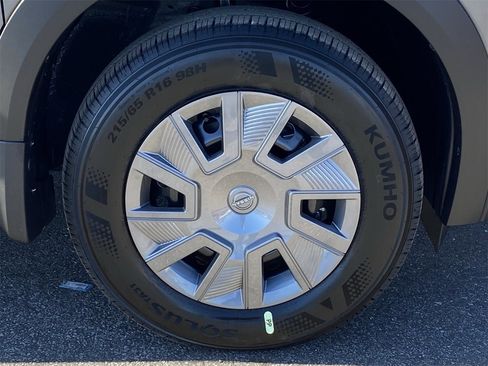 New 2026 Nissan Kicks S image 7