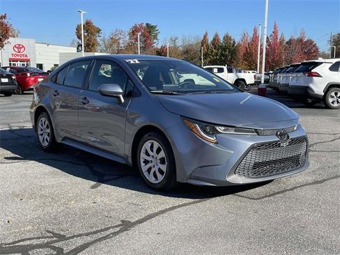 Used 2022 Toyota Corolla LE image 7