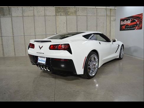 Used 2017 Chevrolet Corvette Stingray Coupe w/ Carbon Flash Badge Package RWD image 7