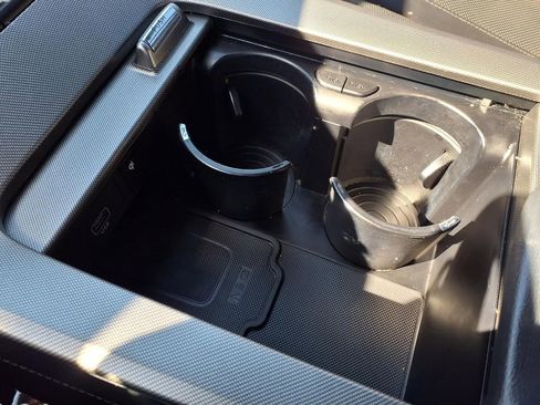 Used 2022 Hyundai Palisade Calligraphy image 16