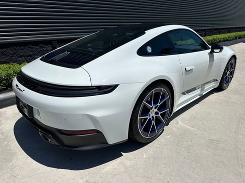 Certified 2026 Porsche 911 Carrera T RWD image 9