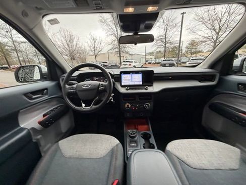 Certified 2022 Ford Maverick XLT w/ XLT Luxury Package image 6