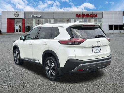 Used 2023 Nissan Rogue SL FWD image 5