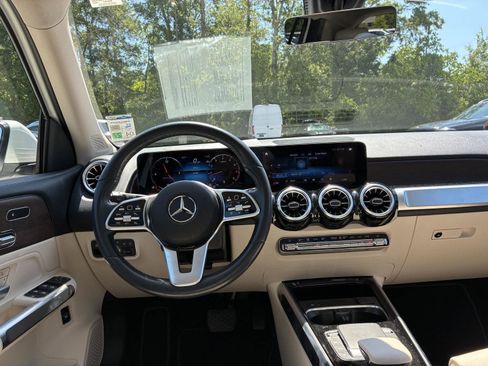 Used 2023 Mercedes-Benz GLB 250 image 17