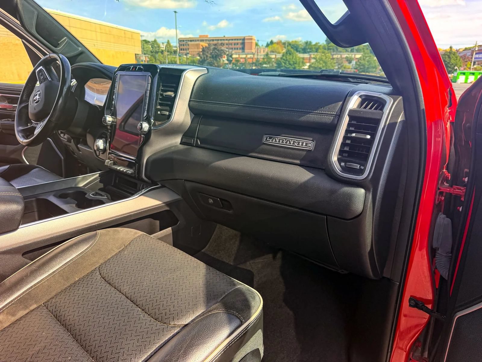 Used 2021 RAM 1500 Laramie AWD/4WD image 23