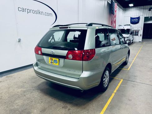 Used 2006 Toyota Sienna CE image 7