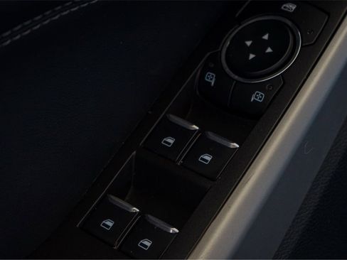 Used 2024 Ford Explorer XLT w/ Equipment Group 202A image 21