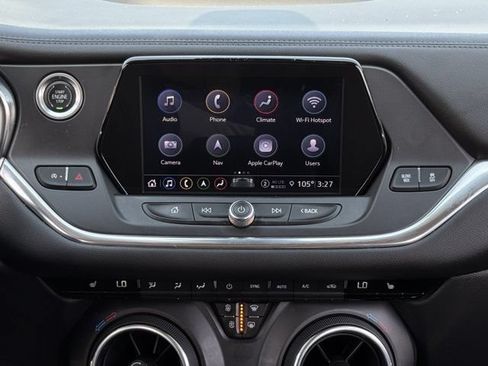 Used 2022 Chevrolet Blazer LT w/ Sound & Technology Package FWD image 17