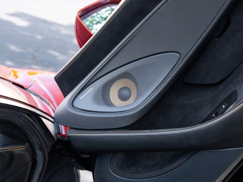 Used 2018 McLaren 570S RWD image 43