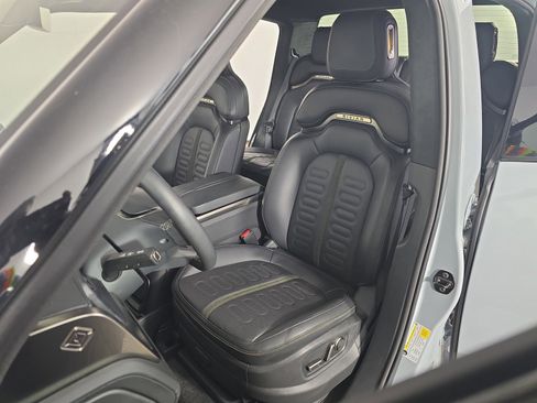 Used 2024 Rivian R1T Adventure AWD/4WD image 20