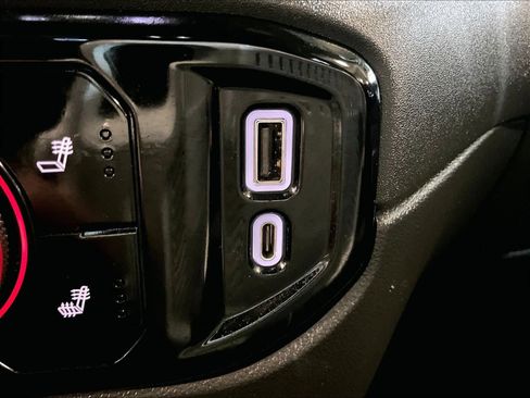 Used 2022 Chevrolet Silverado 1500 LT Trail Boss image 26