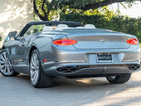 Used 2024 Bentley Continental GT V8 image 41