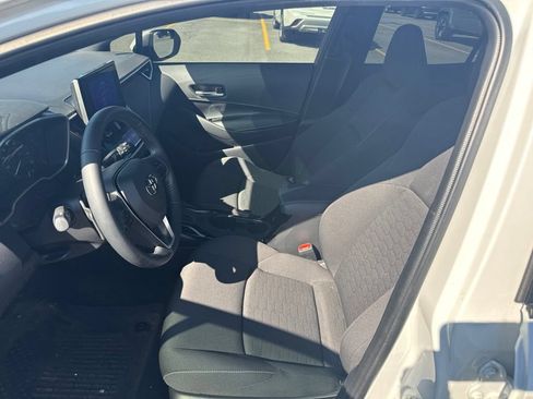 Used 2025 Toyota Corolla SE FWD image 10